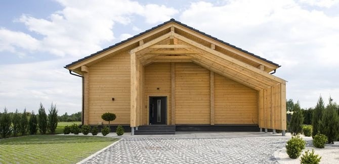 Drewniany dom z drewna klejonego projektu «Kalinowe Pola»