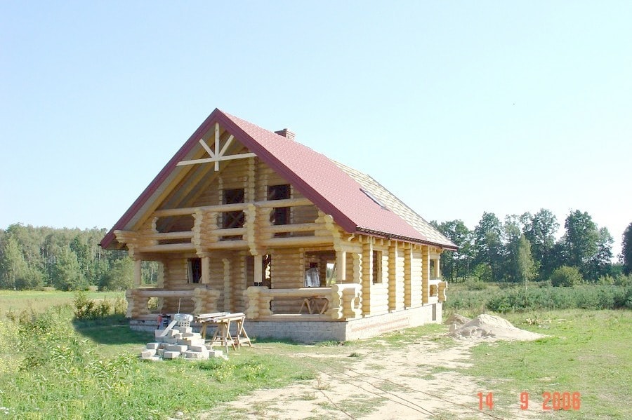 Duży drewniany dom z litych okrągłych bali, projekt «Świerk» 166 m² Polska Warszawa  